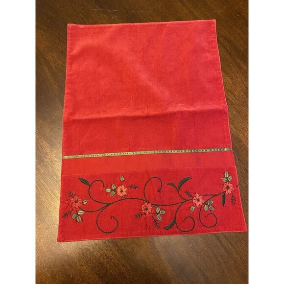 5 Christmas Placemats Red Velvet 100% Cotton ~ 14" x 19" Matching Table Runner - Picture 8 of 11